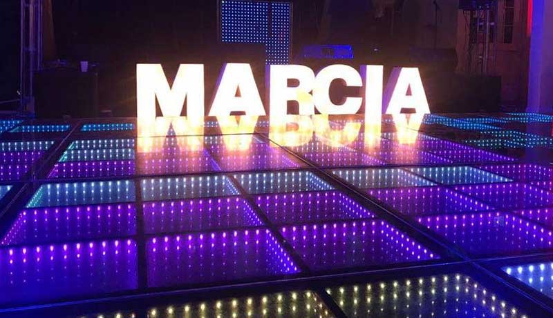 Quinceañeras pista iluminada para baile de Xv años