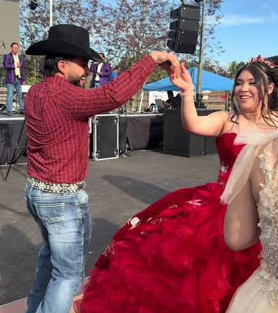Quinceanera baile con grupo musical