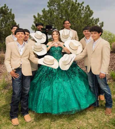 Chambelanes para quinceañeras starmedios
